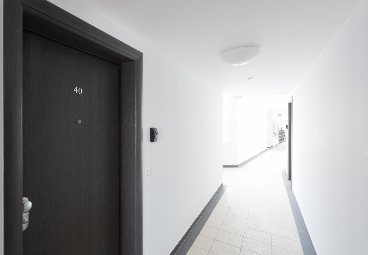 Between Schoenbrunn&the Center. Apt. 40