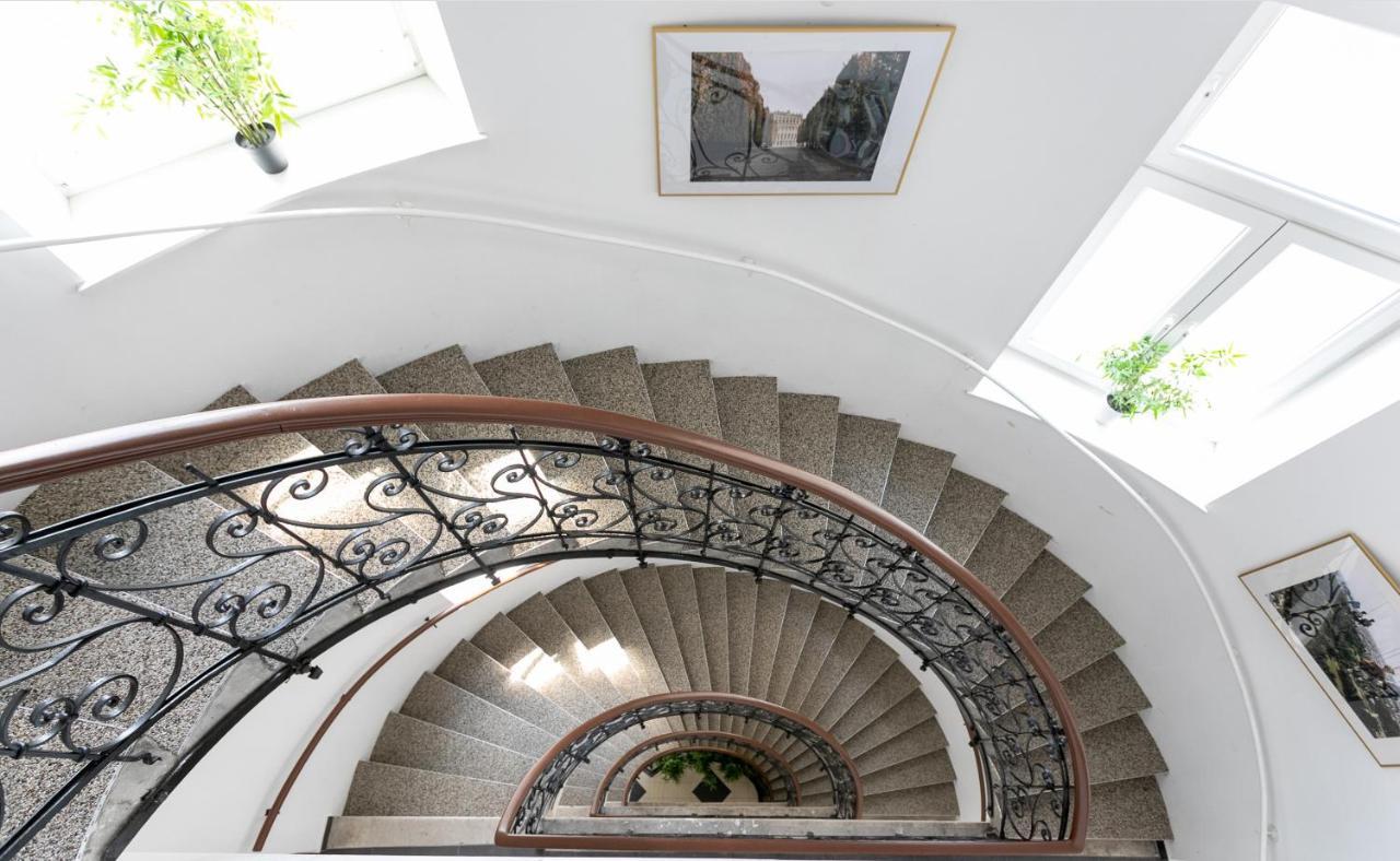 Appartement Between Schoenbrunn&the Center. Apt. 40 *